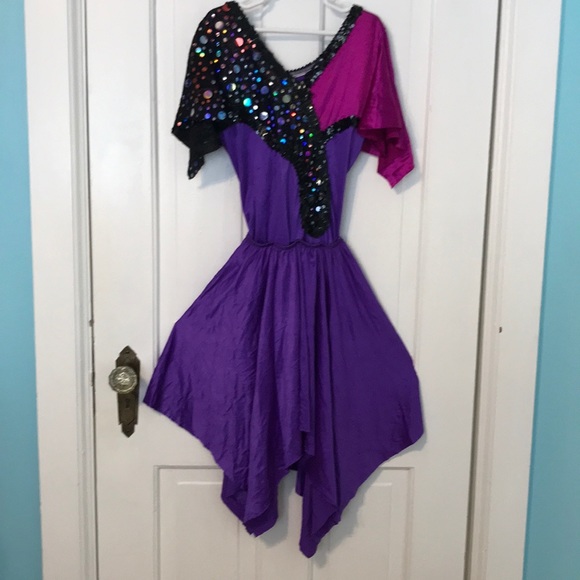 Dance costume with point skirt